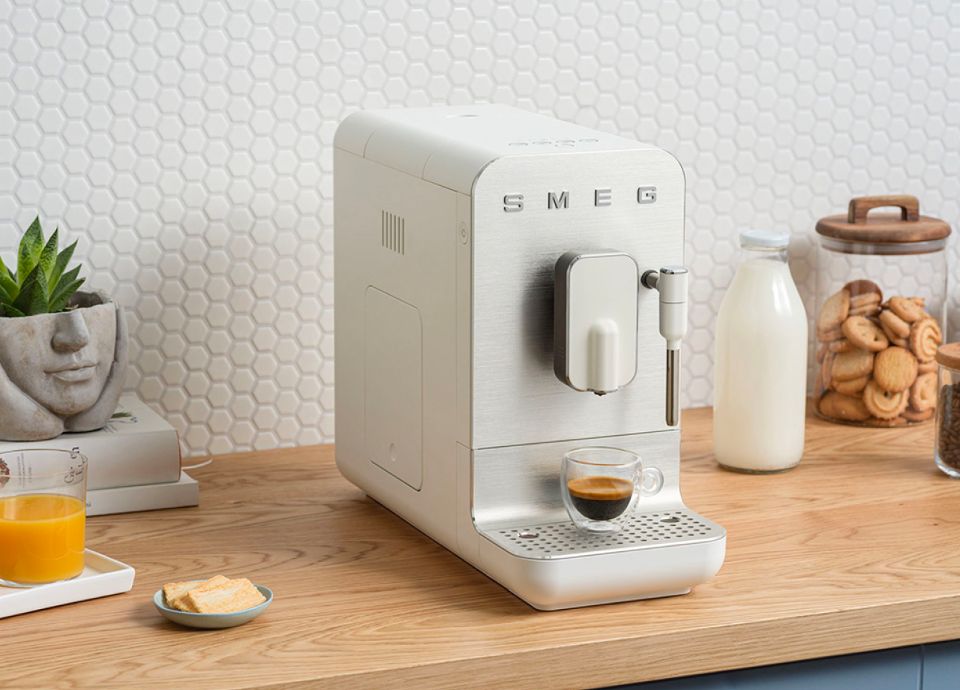 5 ans de garantie offerte pour tout achat d'une machine à café automatique ! | Smeg France