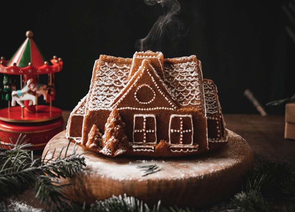 CHRISTMAS IS SERVED