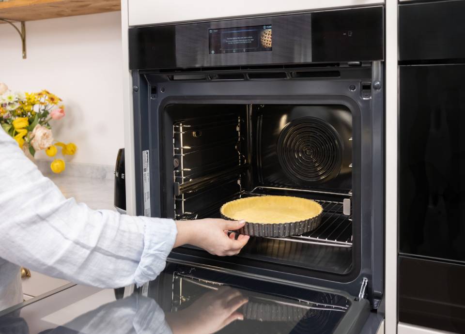 Enfourner la pâte à tarte